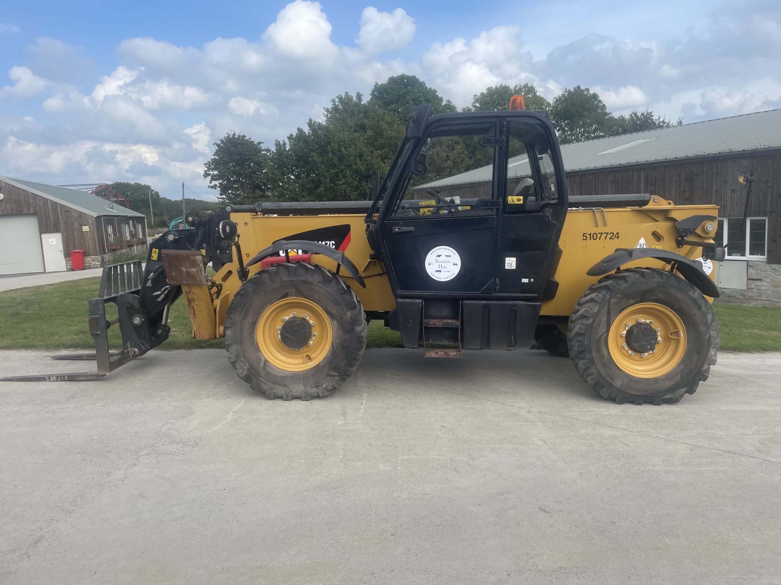 17 Metre Telehandler Caterpillar TH417C