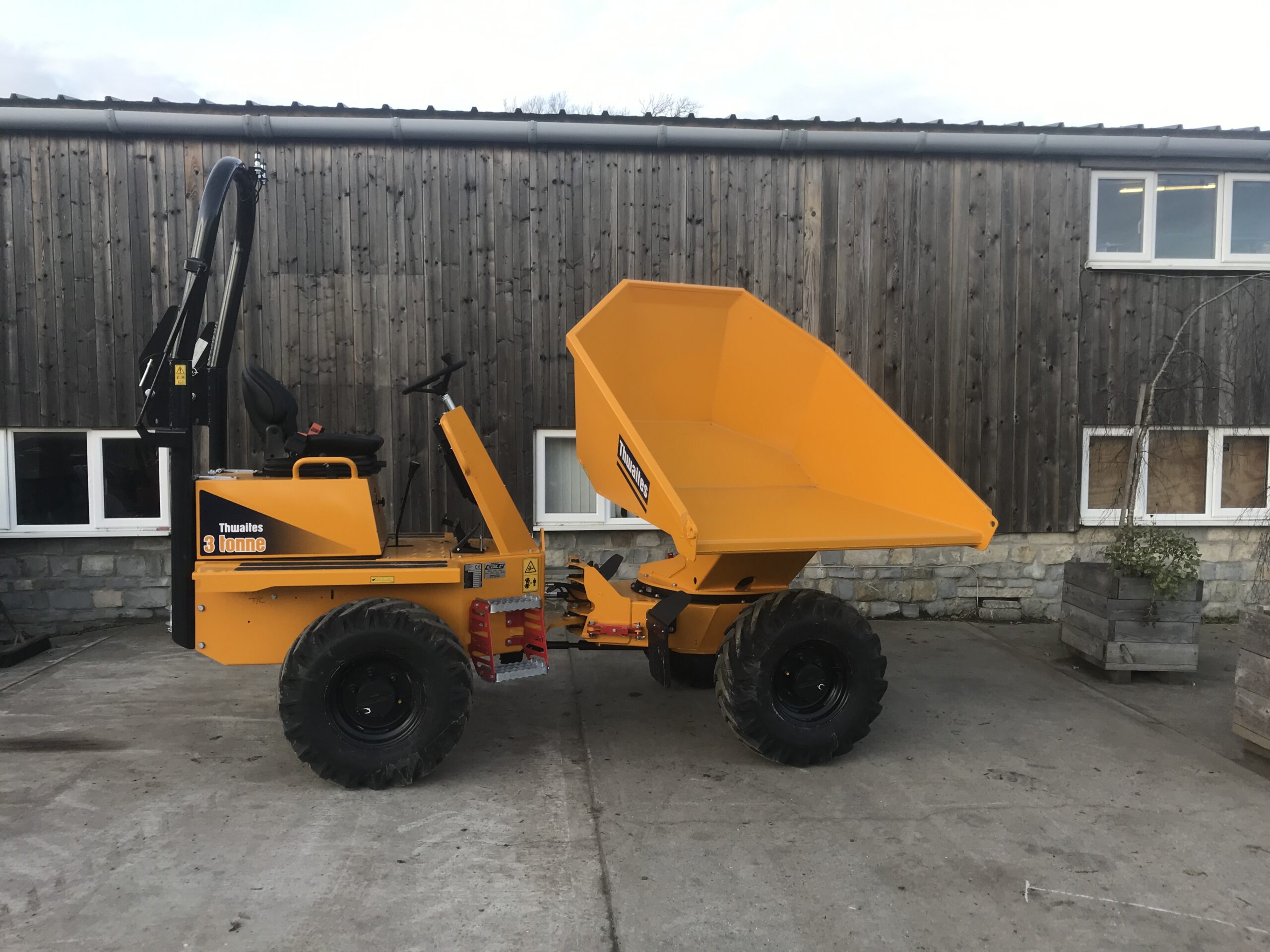 3 Ton Swivel Dumper