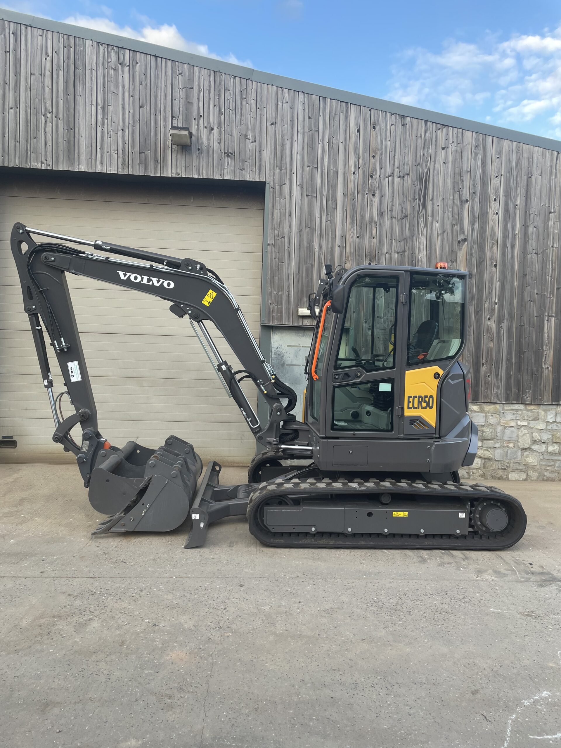 5 Ton Mini Digger (Volvo ECR50F)